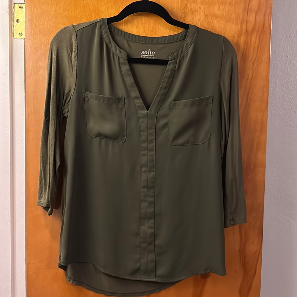 Hunter green cotton sleeve / polyester mixed top w/ rollos up sleeves size XS